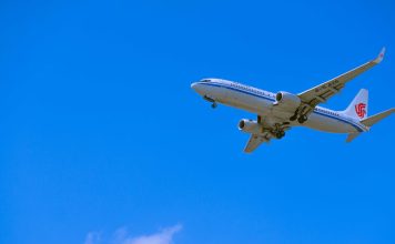 Titans: The Biggest Airlines In the World