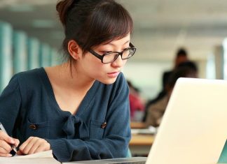 The Pros And Cons Of Mixing Technology And Homework