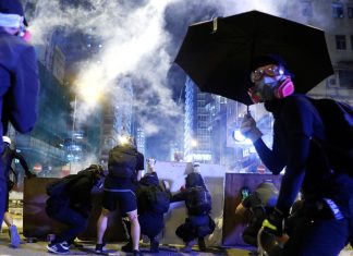 The End of Hong Kong’s Postcard Era